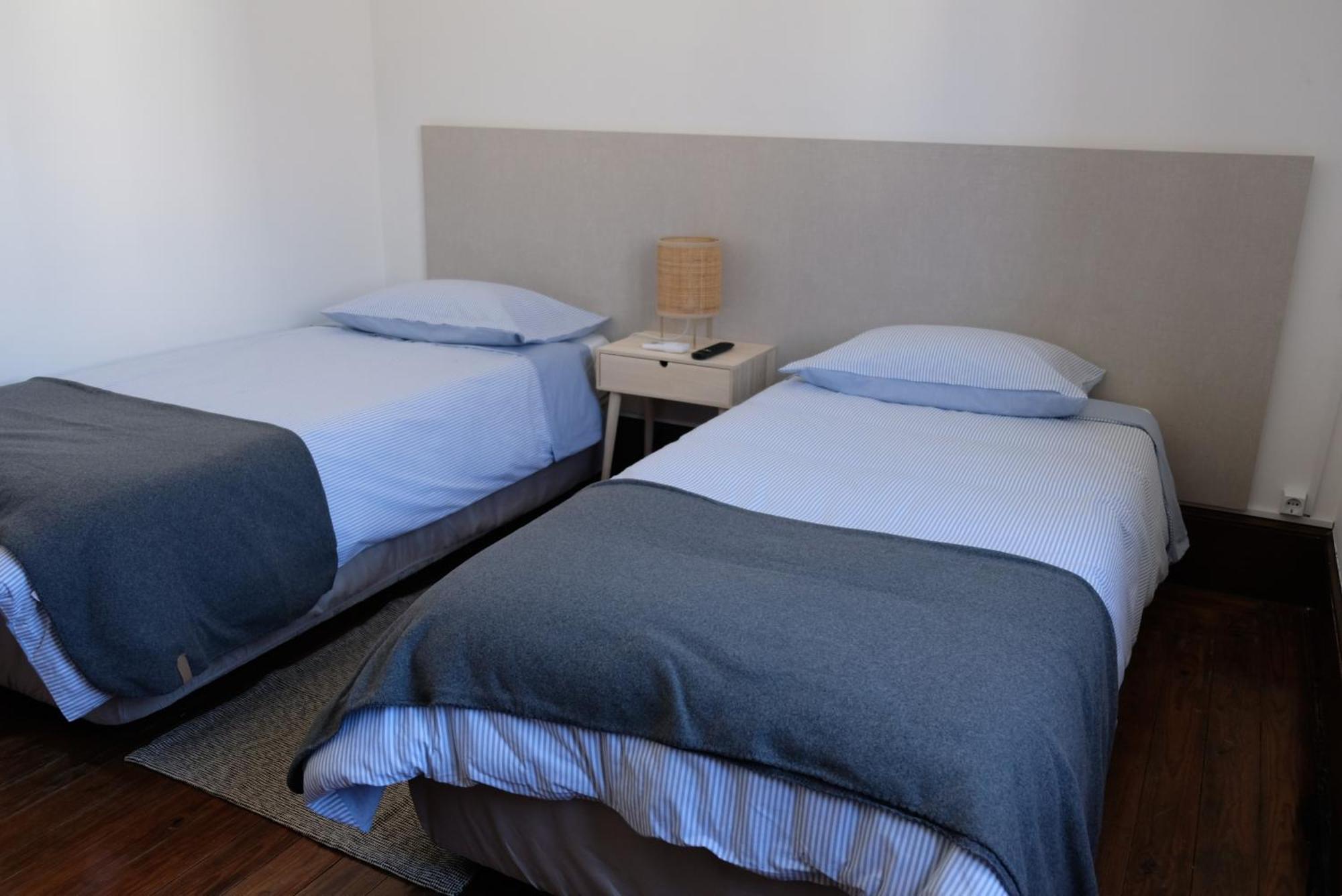 Yellow Hostal